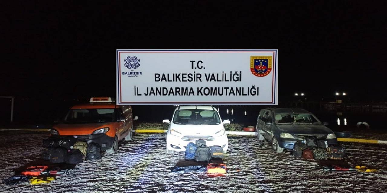 Jandarma’nın Operasyonlarında 88 Düzensiz Göçmen Ve 9 Organizatör Yakalandı