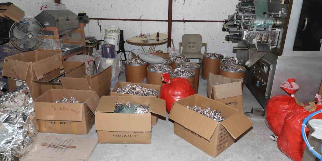 Mersin’de 439 Bin Uyuşturucu Hap Ele Geçirildi