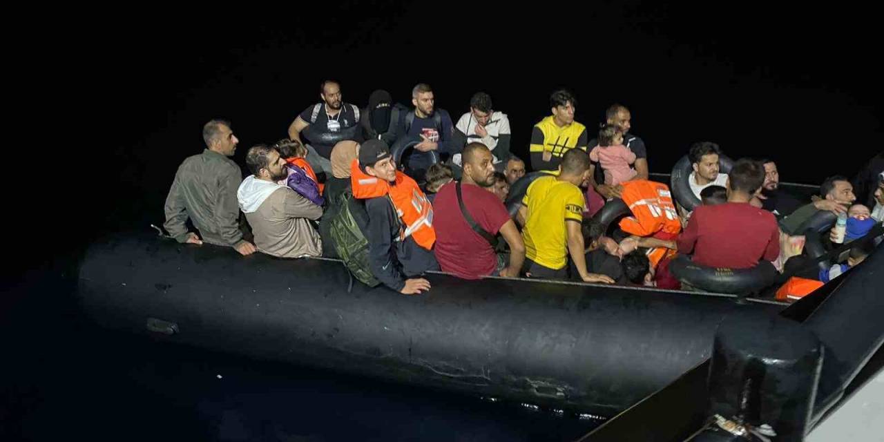 Ayvalık Açıklarında 86 Düzensiz Göçmen Sahil Güvenlik Tarafından Yakalandı