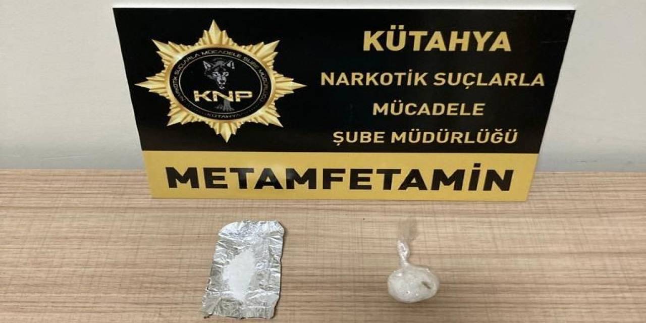 Kütahya’da Polisin “Dur” İhtarına Uymayarak Kaçan Araçta Uyuşturucu Ele Geçirildi