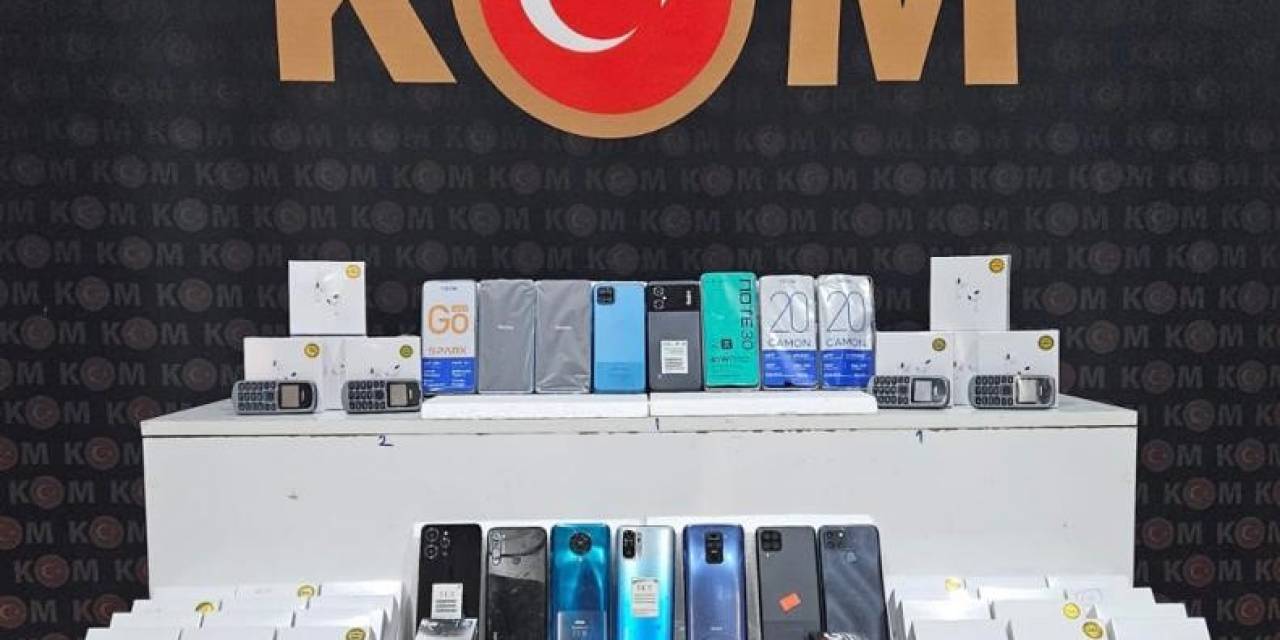 Kars’ta Kaçak Cep Telefonu Operasyonu