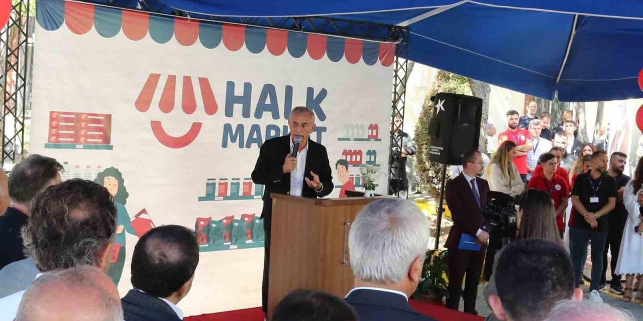 Küçükçekmece’de 3. Halk Market Açıldı