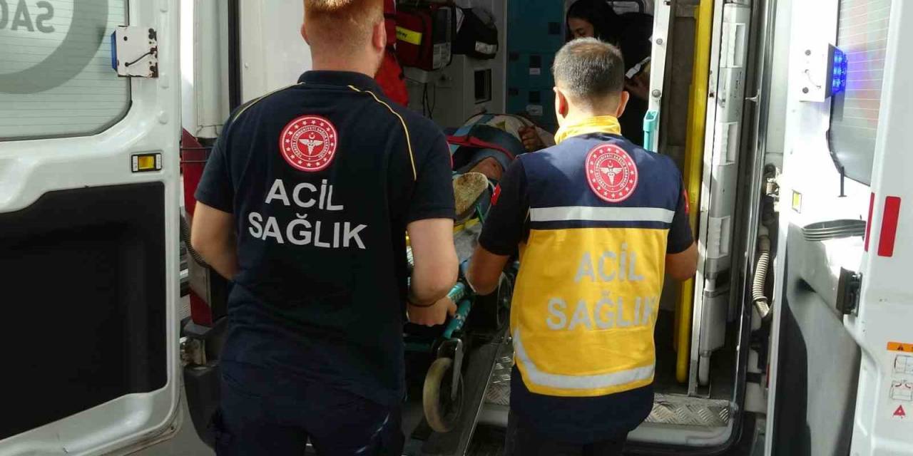 Adıyaman’da Kule Vinç Devrildi: 2 Yaralı