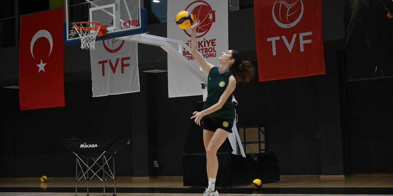 Manisa Büyükşehir Belediyespor Voleybol Takımı, Yeni Sezon Hazırlıklarına Devam Ediyor