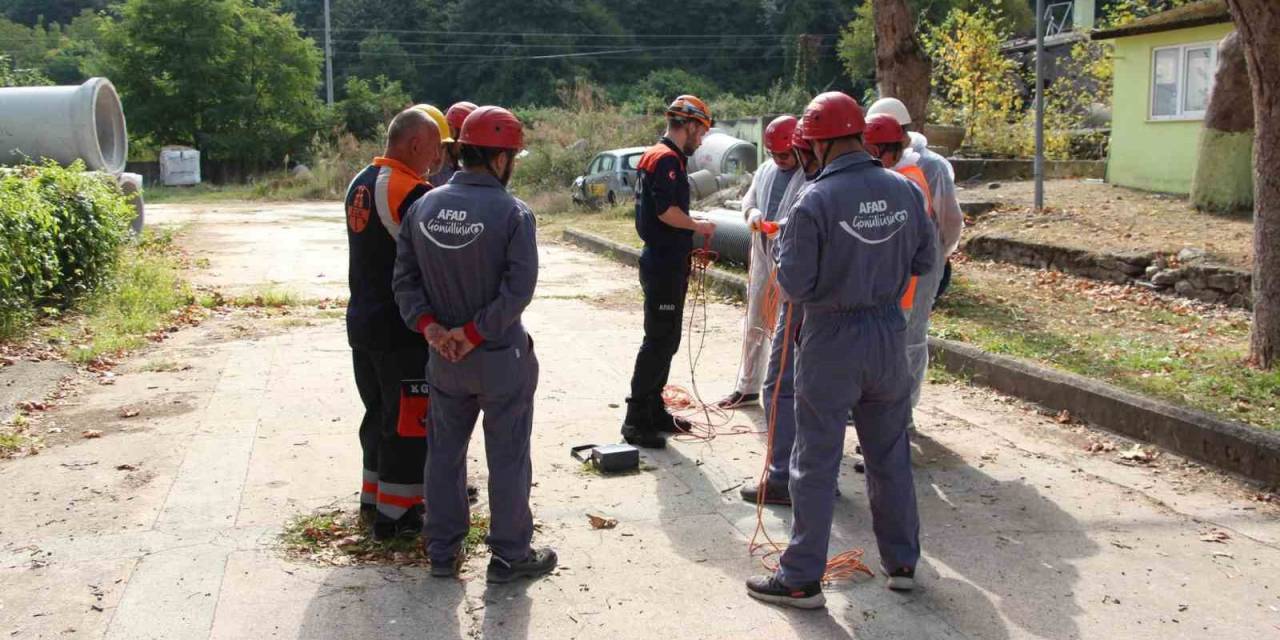 Afad Arama Kurtarma Eğitimlerini Sürdürüyor