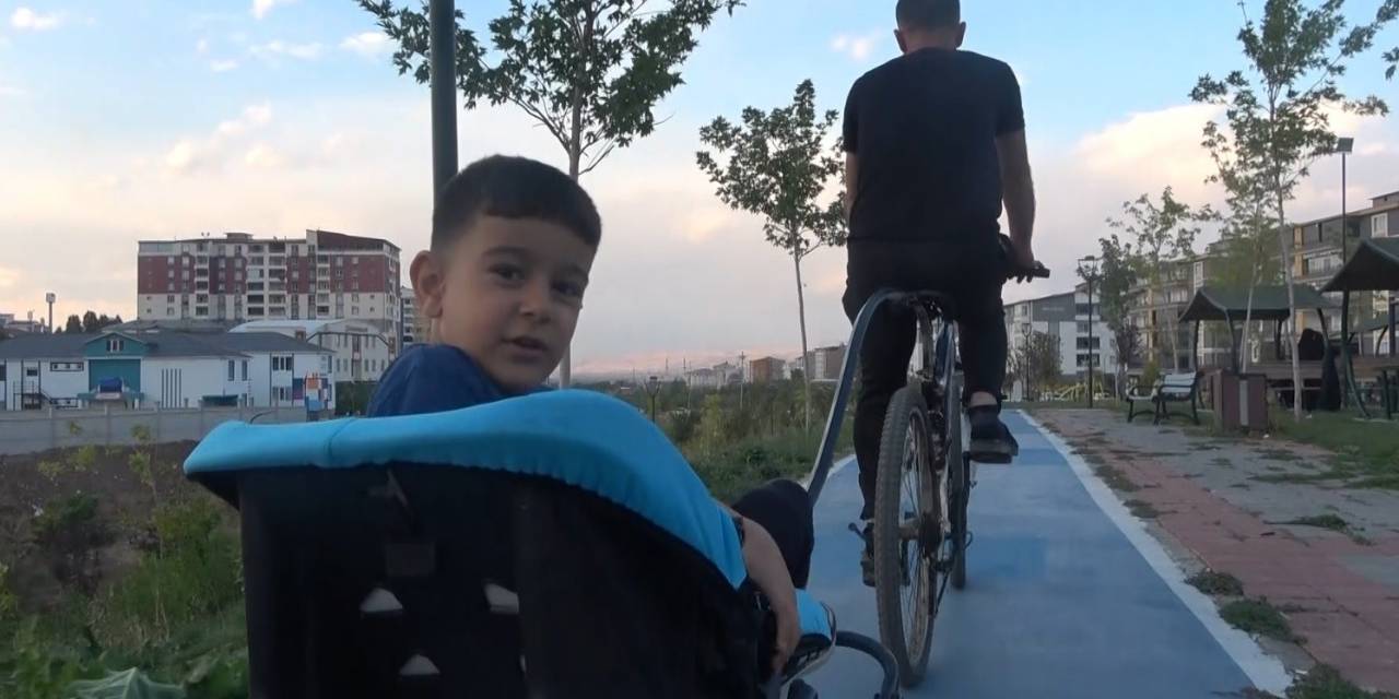 Hayallerindeki Arabayı Atık Malzemelerden Tasarladı