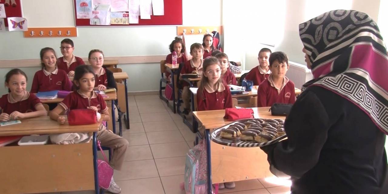 Birlik Vakfından Mevlit Kandili Programı