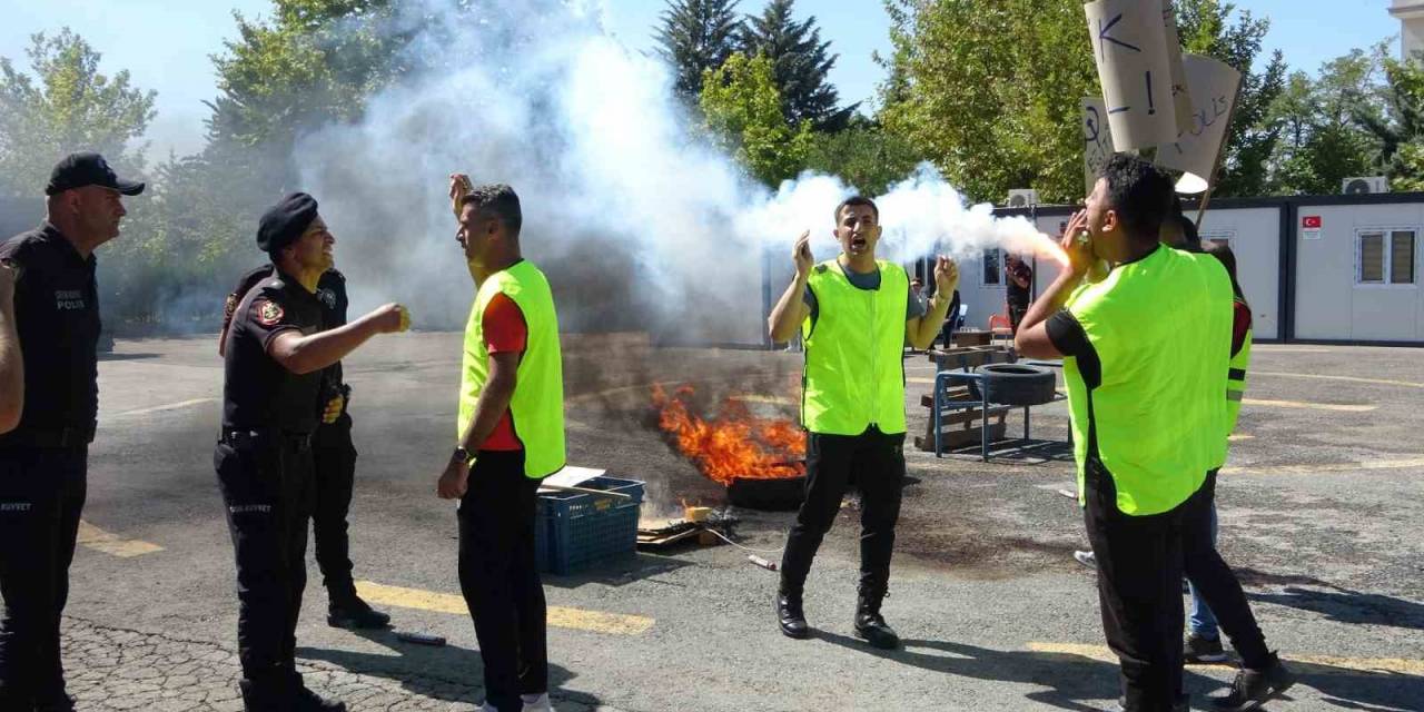 Malatya Polisinden Gerçeği Aratmayan Tatbikat