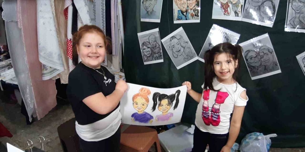 Sanatçı Çift Panayırın Gözdesi Oldu