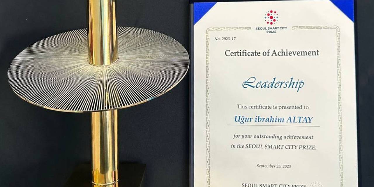 Güney Kore’den Başkan Altay’a "Akıllı Şehir Liderlik Ödülü"