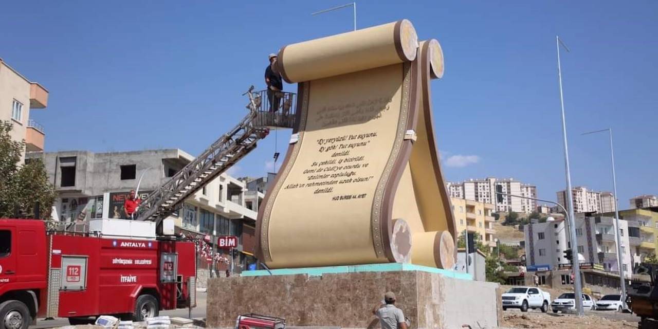 Şırnak’a “Nuh Kitabesi" Heykeli Dikildi