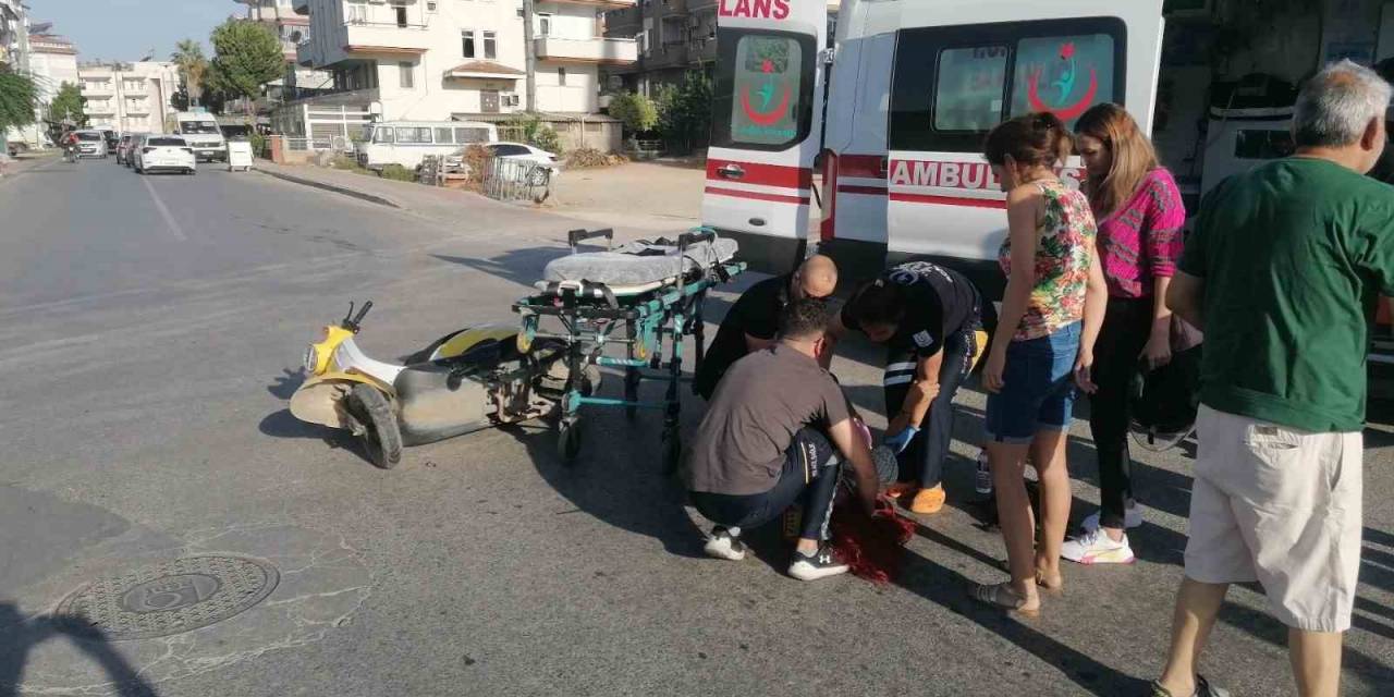 Manavgat’ta Otomobil İle Motosiklet Çarpıştı: 1 Yaralı