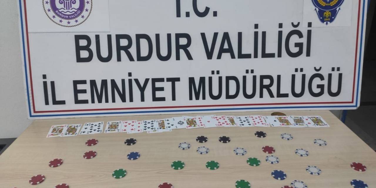 Burdur’da Kumar Oynayan 4 Kişiye 16 Bin 220 Tl Para Cezası