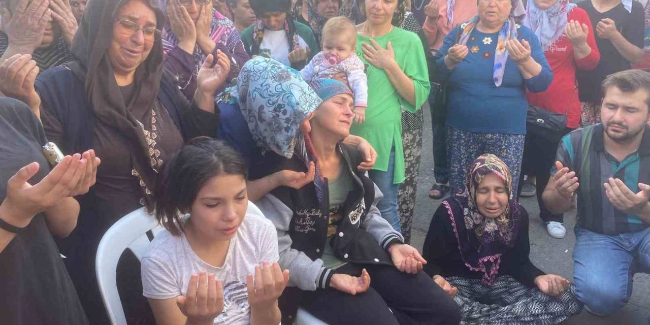 İnşaattan Düşerek Hayatını Kaybeden Çocuk Toprağa Verildi