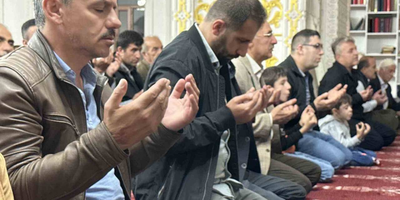 Yüksekova’da Mevlid Kandili İdrak Edildi