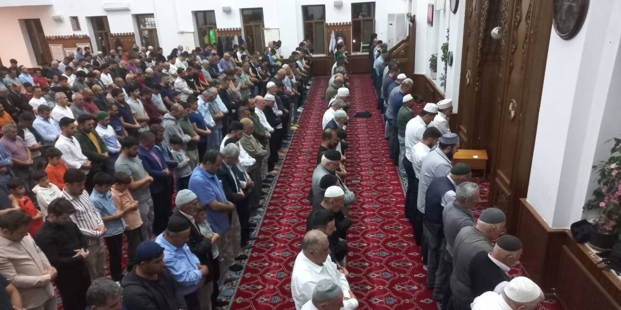 Muş’ta Mevlit Kandili Dualarla İdrak Edildi