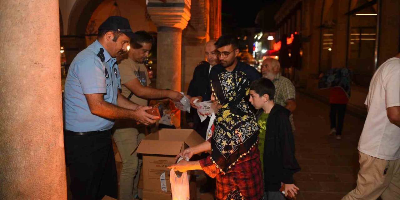 Kastamonu Belediyesi’nden Vatandaşlara ‘Kandil Simidi’ İkramı