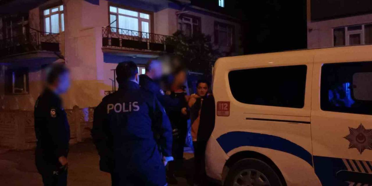 20 Yaşındaki Genç Kız Bıçakla Yaralandı: 1 Gözaltı