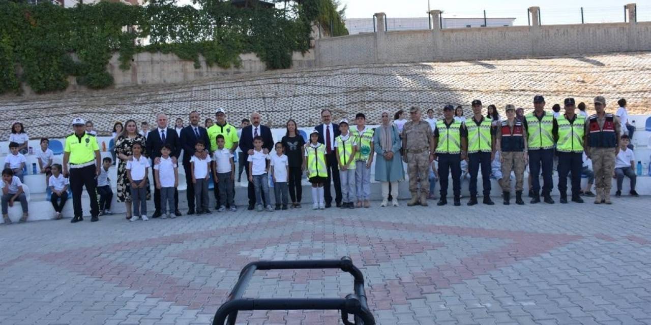 Siirt’te Çocuklar Trafik Andı Okudu