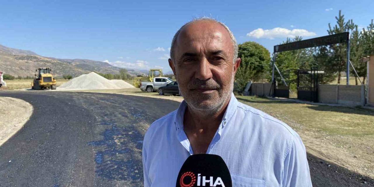 Teröre Verilen İlk Şehit Askerin Kabrine Giden Yol Asfalta Kavuştu