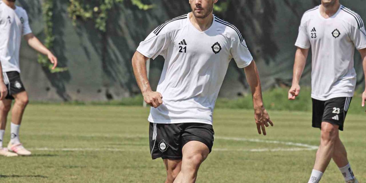 Altay’da Ali Kızılkuyu’nun Performansı Beğeni Topladı