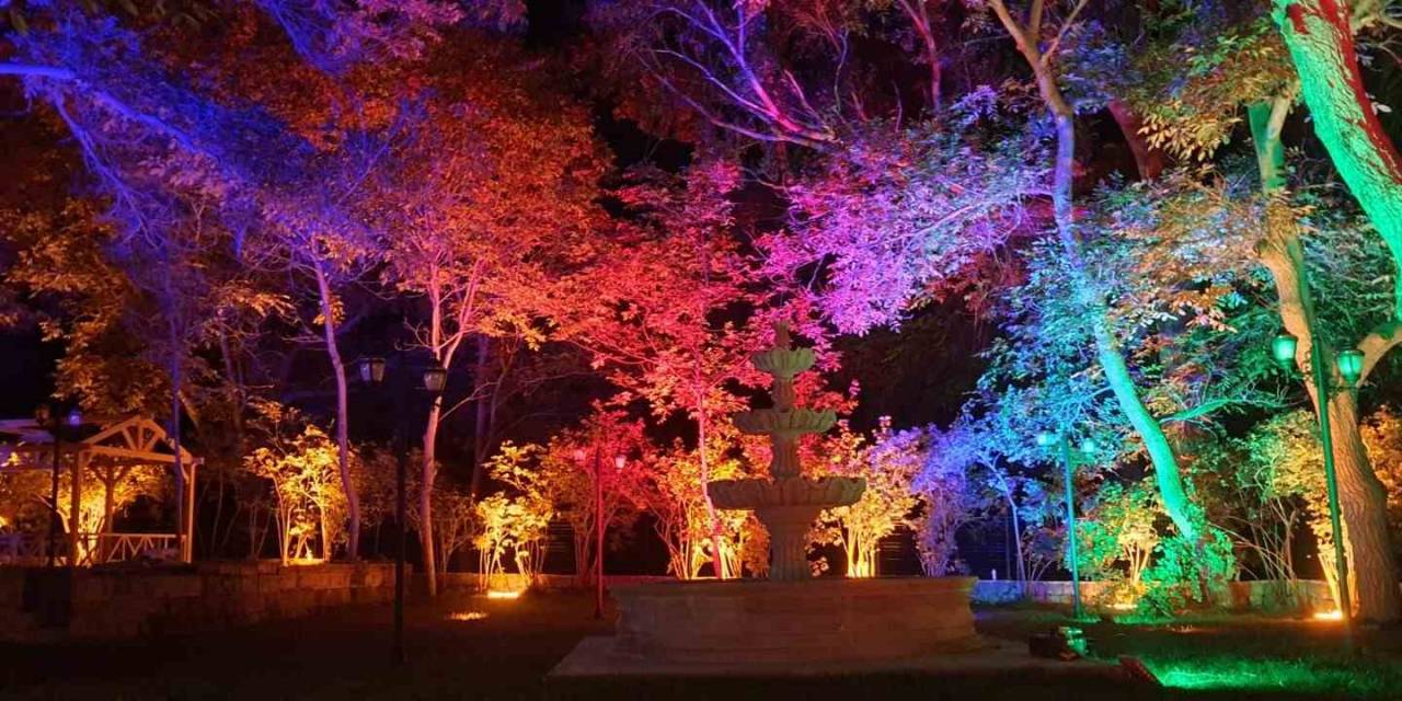 Büyükşehir Belediyesi, Çevre Dostu Aydınlatma Projeleri İle Kentin Geleceğine Işık Tutuyor