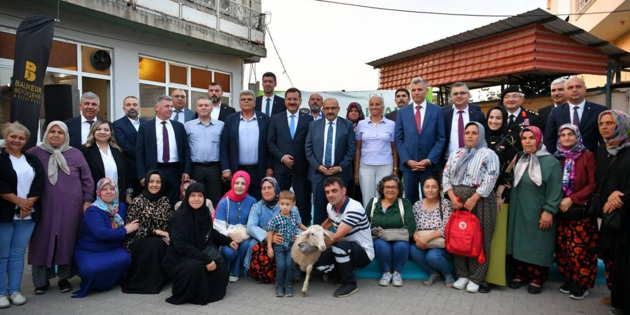 Balıkesir’in Çevreci Kadın Çiftçileri Kuzuların Sahibi Oldu