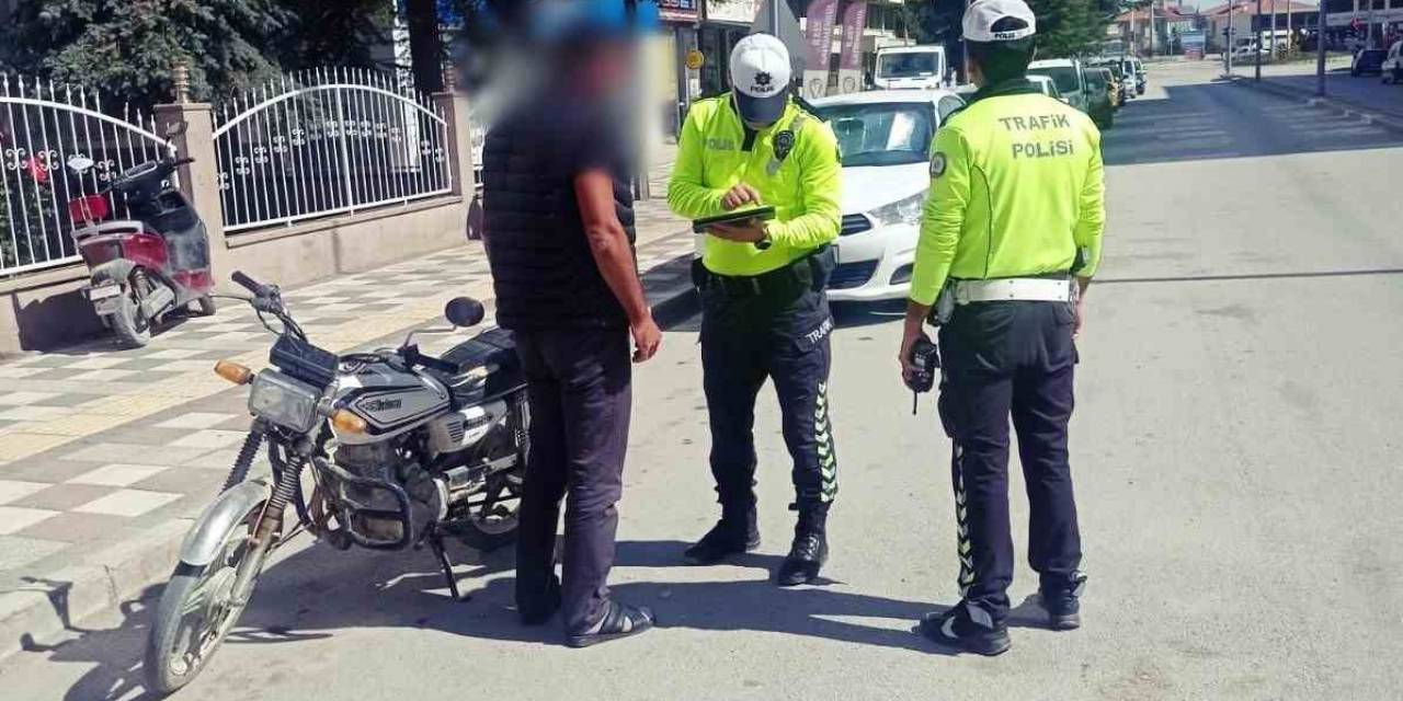 Afyonkarahisar’da 17 Motosiklet Trafikten Men Edildi