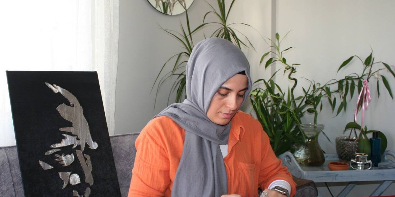 10 Yıl Önce Komşusunun Evindeki Tablodan Etkilendi, Şimdi Hedefi Atölye Açmak