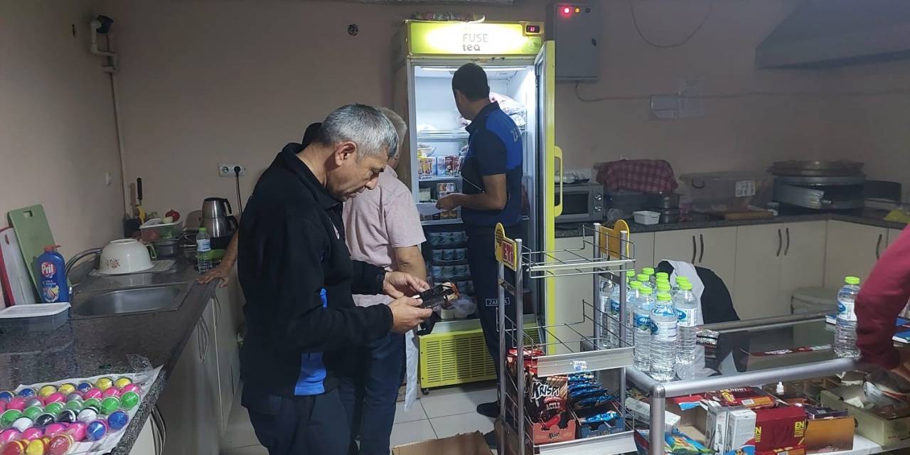 Zabıta Ekipleri Okul Kantinlerini Denetledi