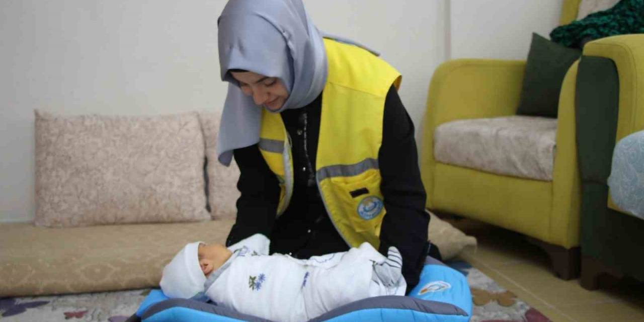 Yeni Doğan Bebeklere Anlamlı Hediye