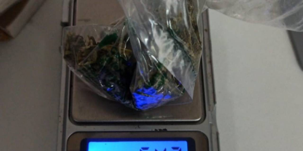 Polisten Kaçan Sürücünün Taksisinden Uyuşturucu Çıktı