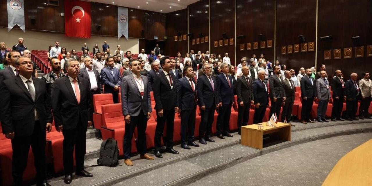 Erü’ De ‘10. Uluslararası Yeni Nesiller İçin Malzeme Bilimi Ve Nanoteknoloji Konferansı’ Düzenlendi