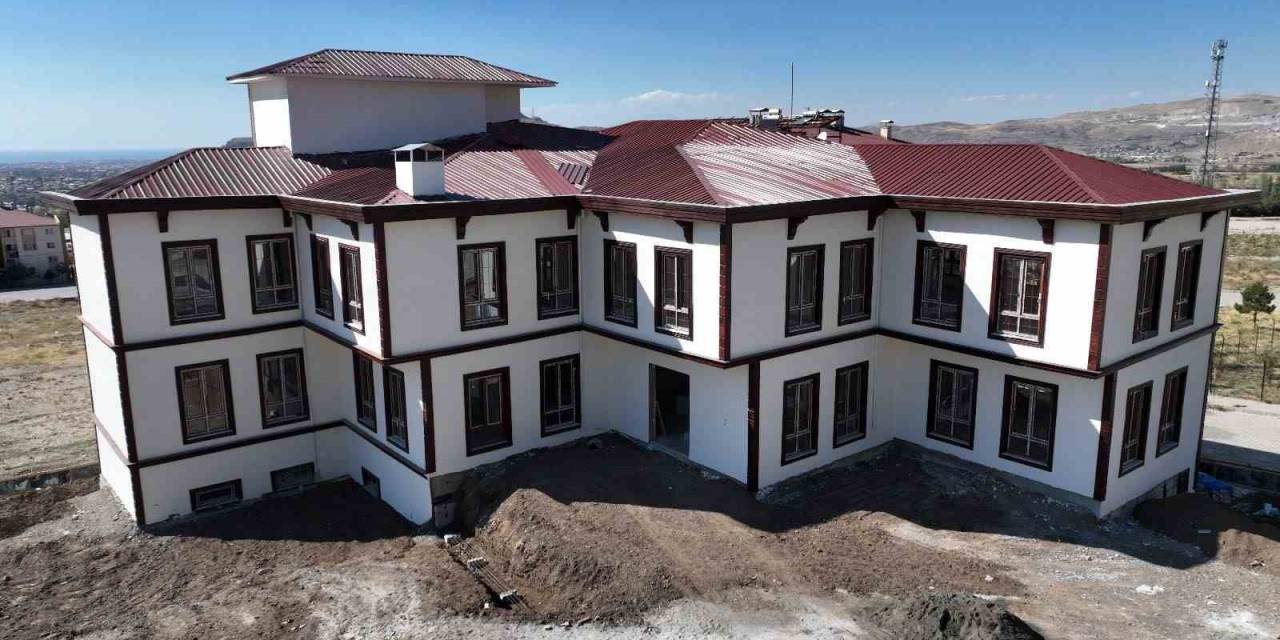 Bostaniçi Yaşam Merkezi Açılış İçin Gün Sayıyor