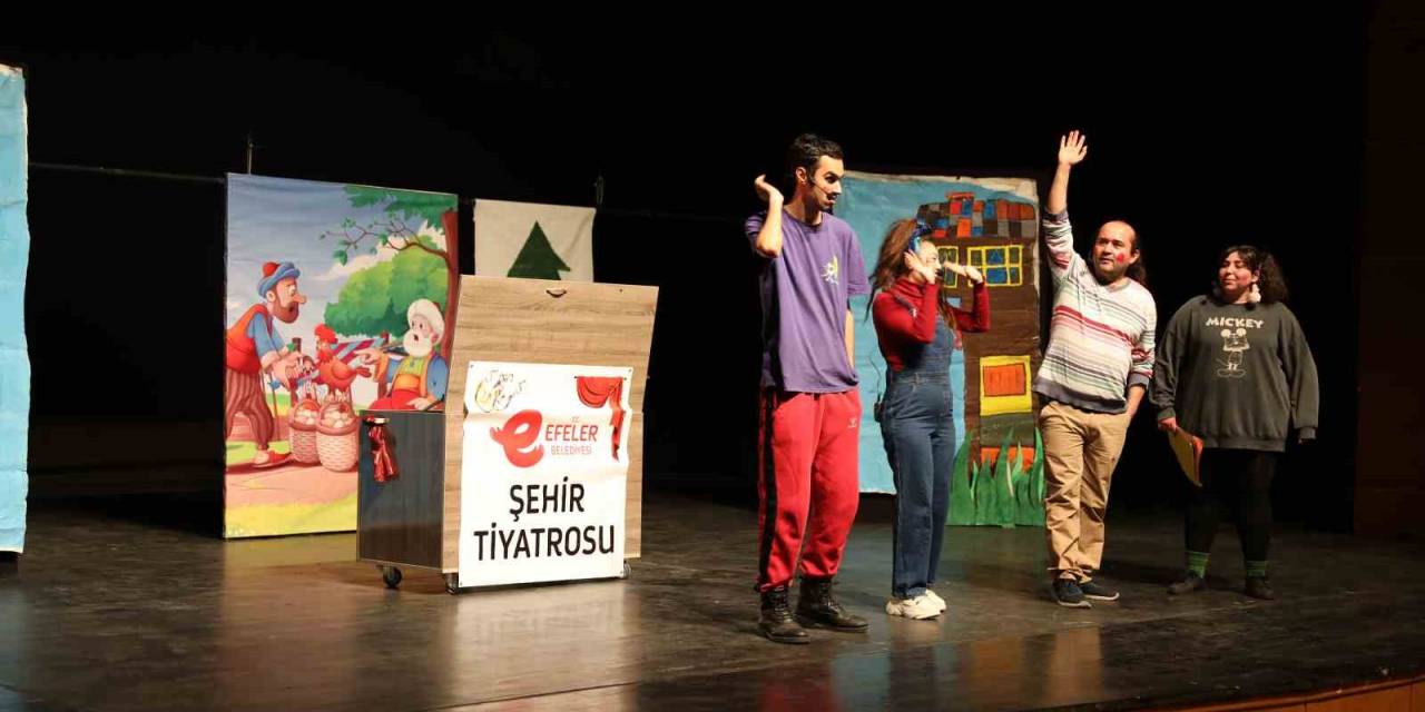 Efeler Belediyesi Şehir Tiyatro Yeni Dönem Başvuruları Sürüyor