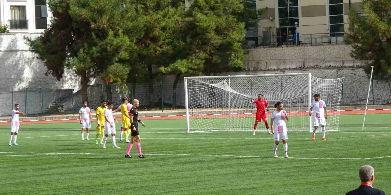 Ziraat Türkiye Kupası: Burdur Makü Spor: 2 - Tarsus İdman Yurdu: 1