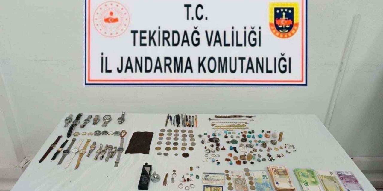 Ülkeye Yasa Dışı Giren Şüpheliden 695 Bin Tl’lik Malzeme Çıktı