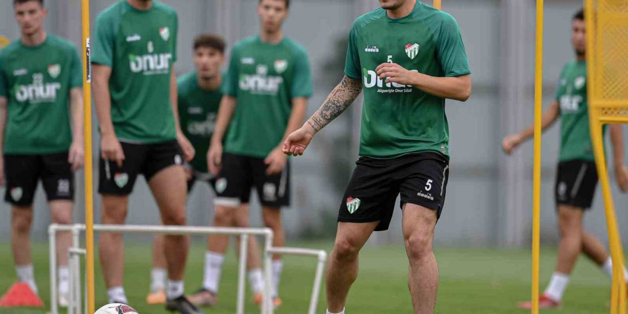 Bursaspor’da Beyoğlu Yeni Çarşı Maçı Hazırlıkları Sürüyor