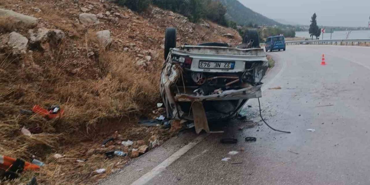 Kontrolden Çıkan Otomobil Takla Attı:1 Ölü, 5 Yaralı