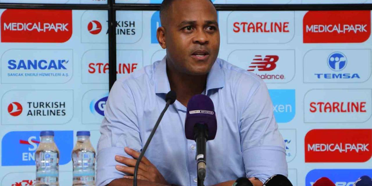 Patrick Kluivert: "Maça Çıkan Bütün Oyuncular Sahaya Yüreğiyle Çıktı"