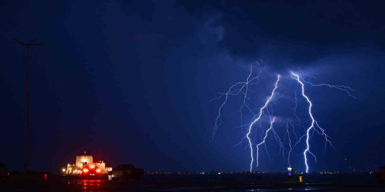 Yunanistan’ı Elias Fırtınası Vurdu