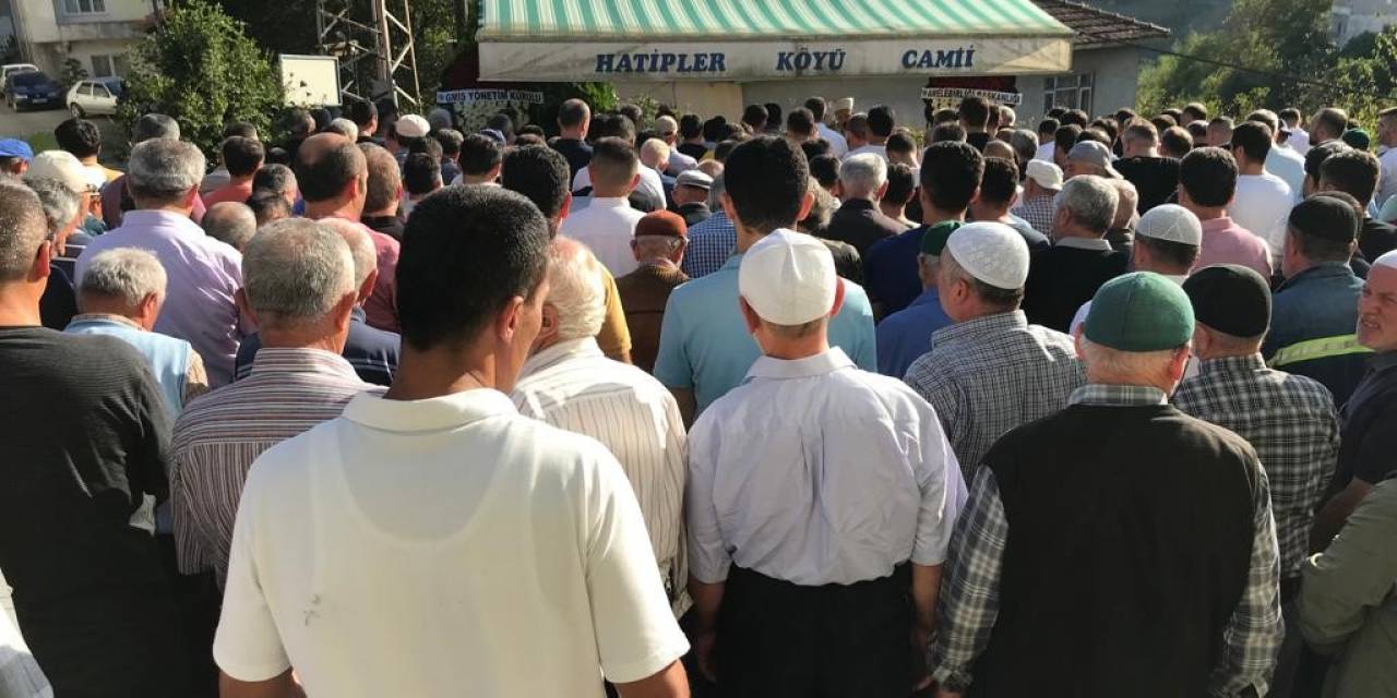 Kalp Krizinden Ölen Madenci Toprağa Verildi