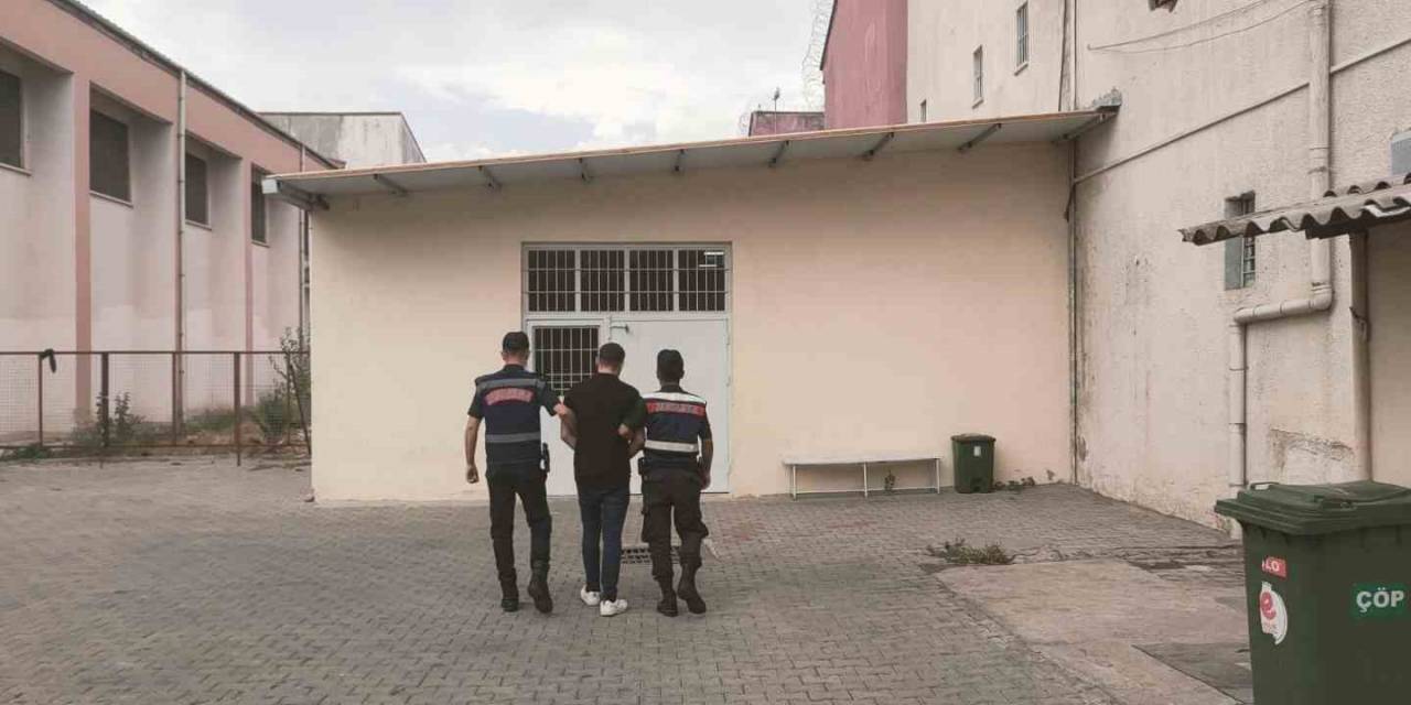 Beş İlde Dolandırıcılık Suçundan Aranıyordu, Aydın’da Yakalandı