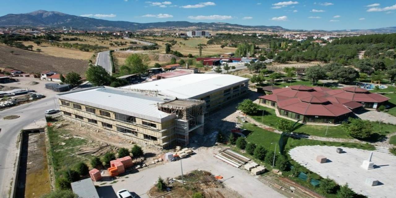 Başkan Akçadurak, “Gençlik Merkezi Gençlerimizin Bilgi Ve Becerilerini Arttıracak”