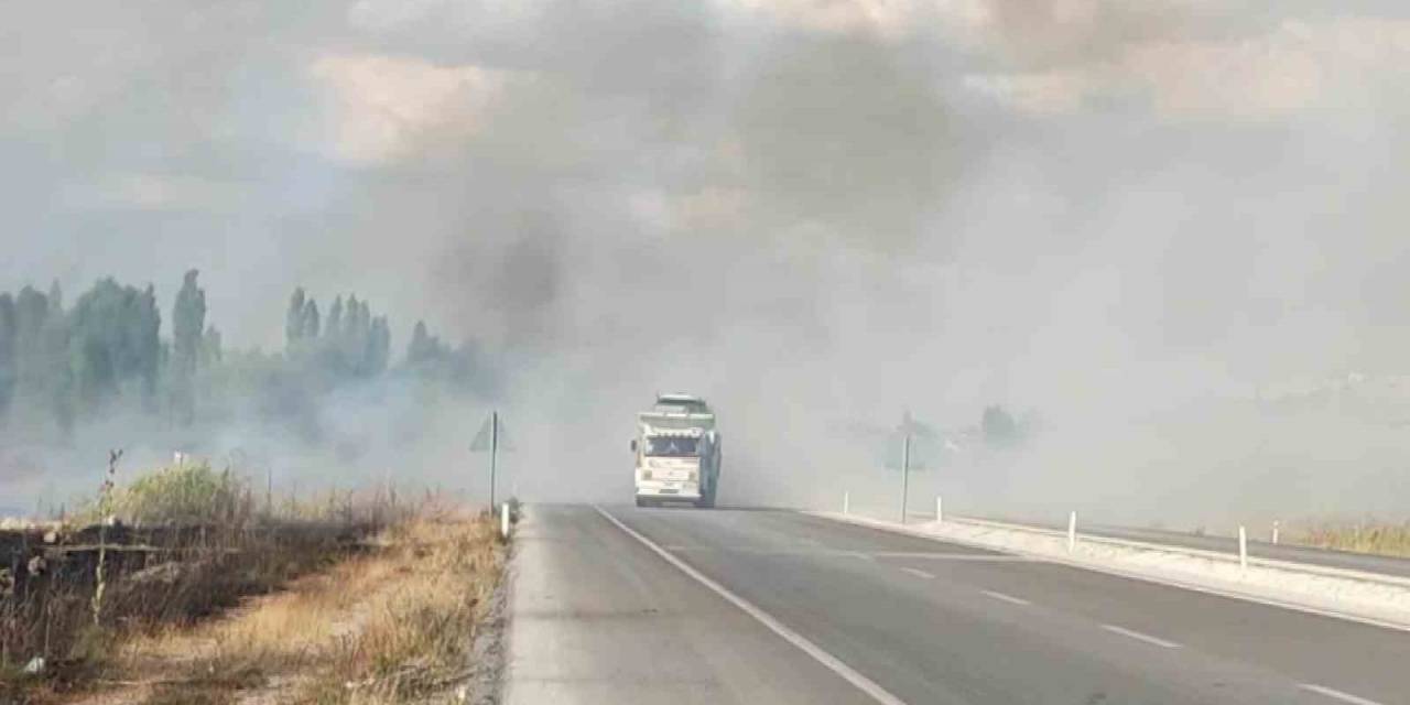Beyşehir’de Anız Yangınları Kazalara Davetiye Çıkarıyor
