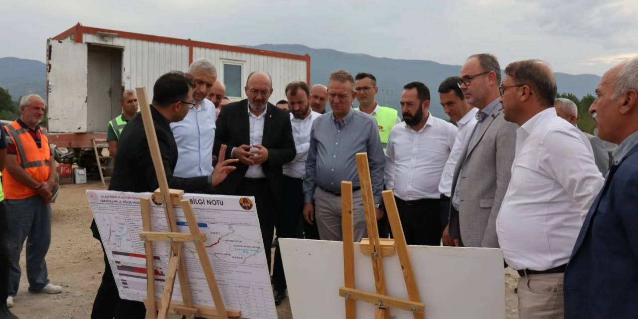 Simav’da Yapımı Devam Eden Yollarda İnceleme