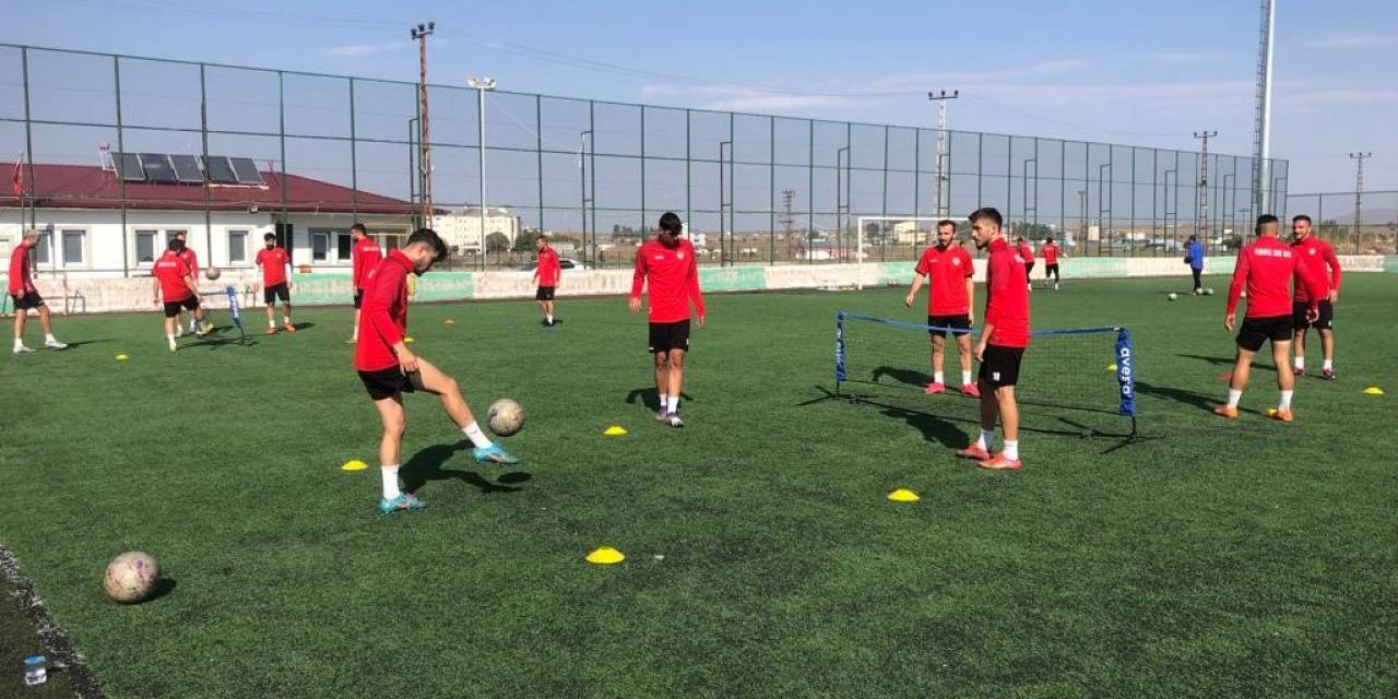 Kars 36 Spor Sezon Hazırlıklarını Sürdürüyor