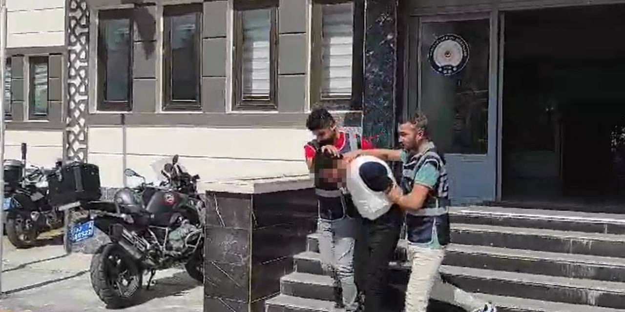 Yatak Odasında Öldürülen Kadının Katil Zanlısı Oğlu Çıktı