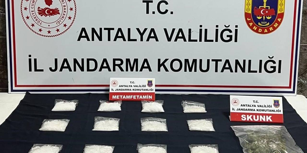 Piyasaya Uyuşturucu Sürmeye Hazırlanan Şüpheli Operasyonla Yakalandı