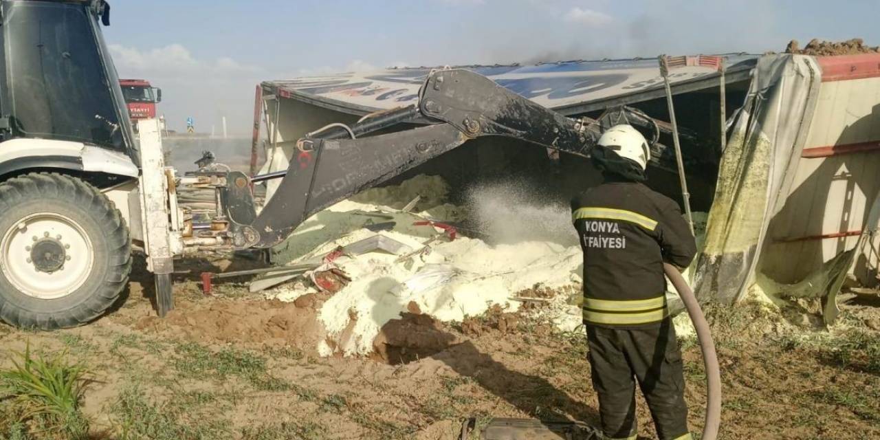 Konya’da Tır Devrildi, Sürücü Yaralandı